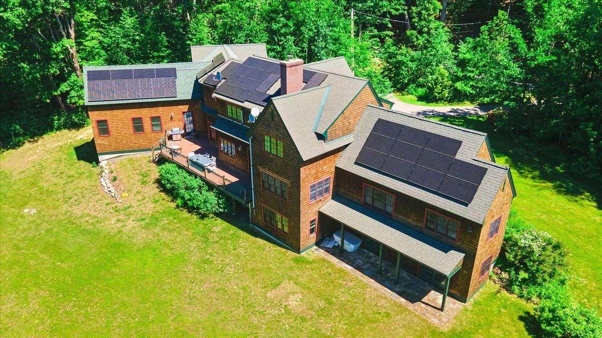 662 Hurricane Rd - Photo 3 of 50