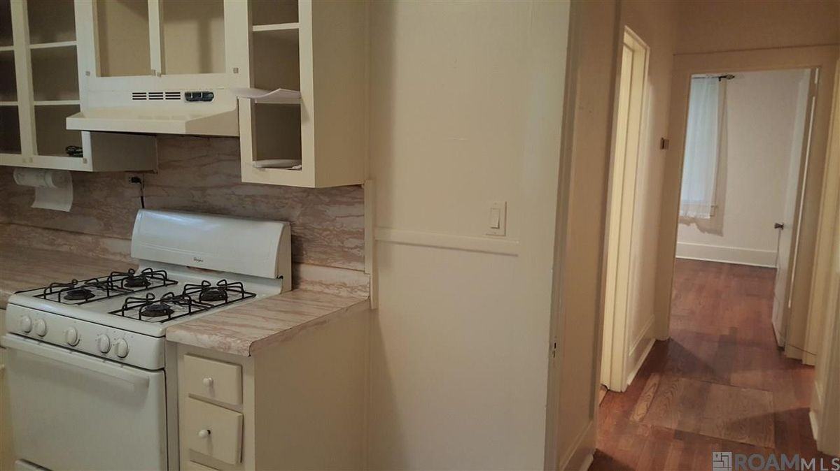 2148 Stanford Ave - Photo 3 of 12