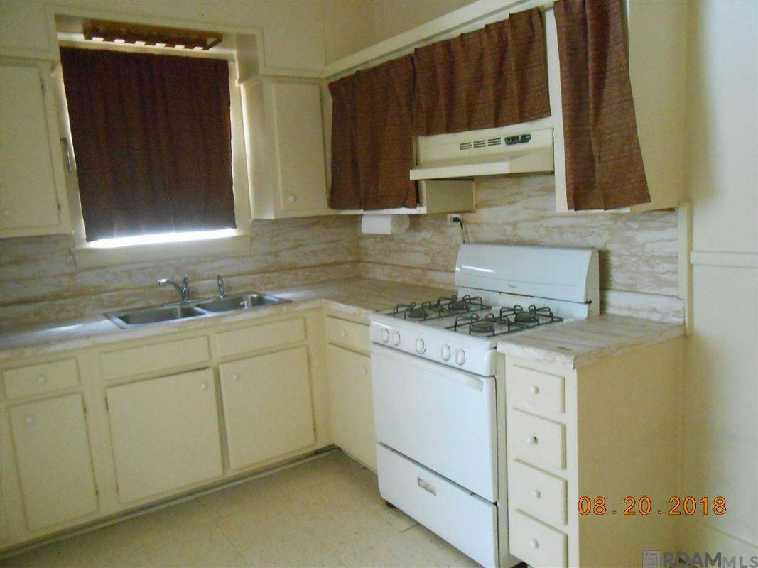 2148 Stanford Ave - Photo 4 of 12