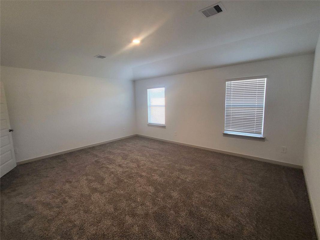 1719 Maclane Ct - Photo 5 of 45