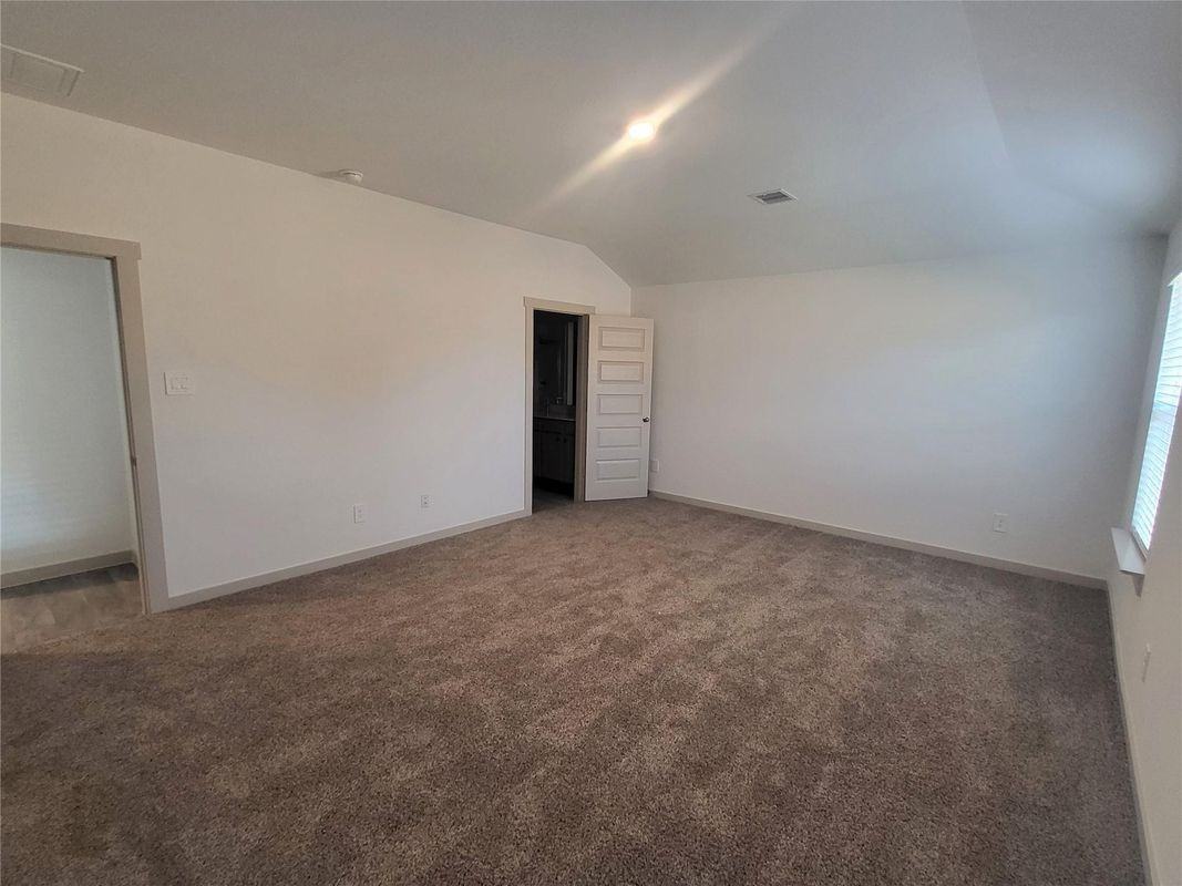 1719 Maclane Ct - Photo 6 of 45