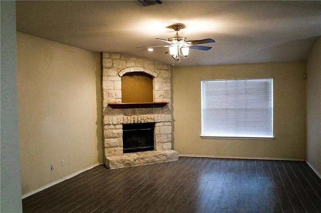 100 S Creekbend Dr - Photo 6 of 8