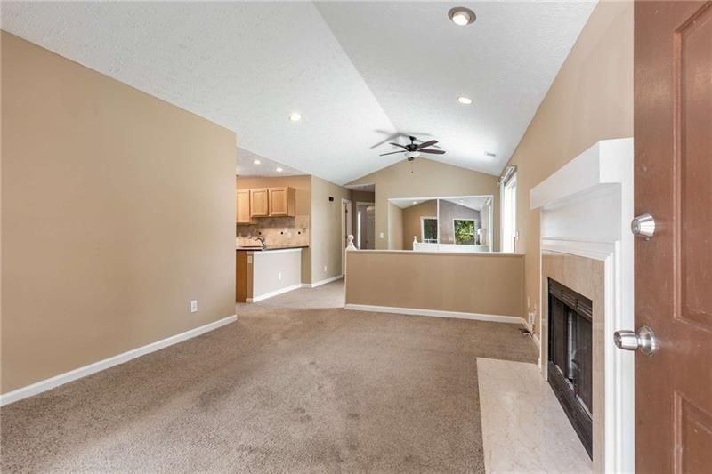 13387 Aventide Ln - Photo 3 of 9