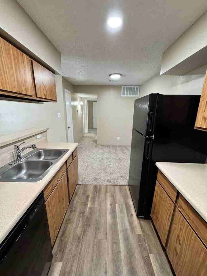 Creekwood Village - Photo 3 of 45