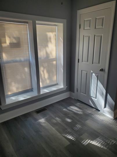1607 Division Street - Photo 4 of 18
