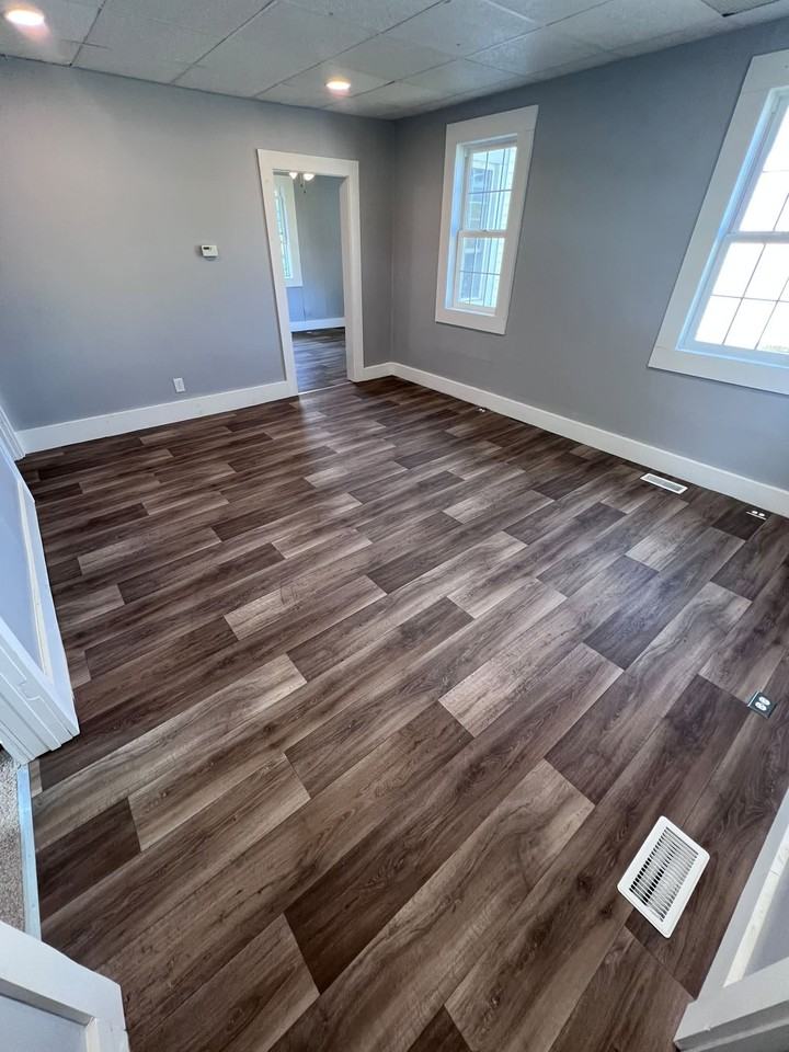 528 Southwest Street - Photo 4 of 20