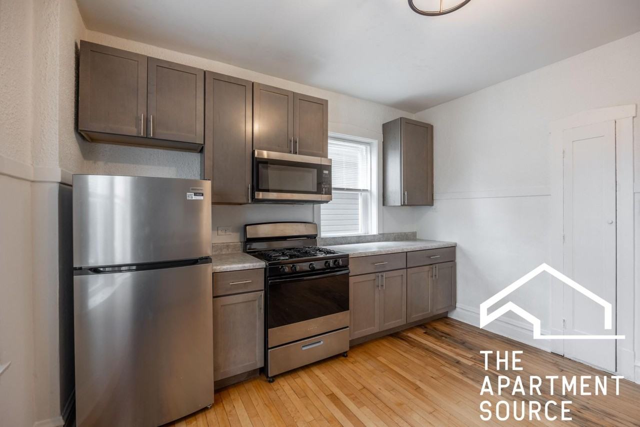 4652 W Palmer St #1 - Photo 2 of 16