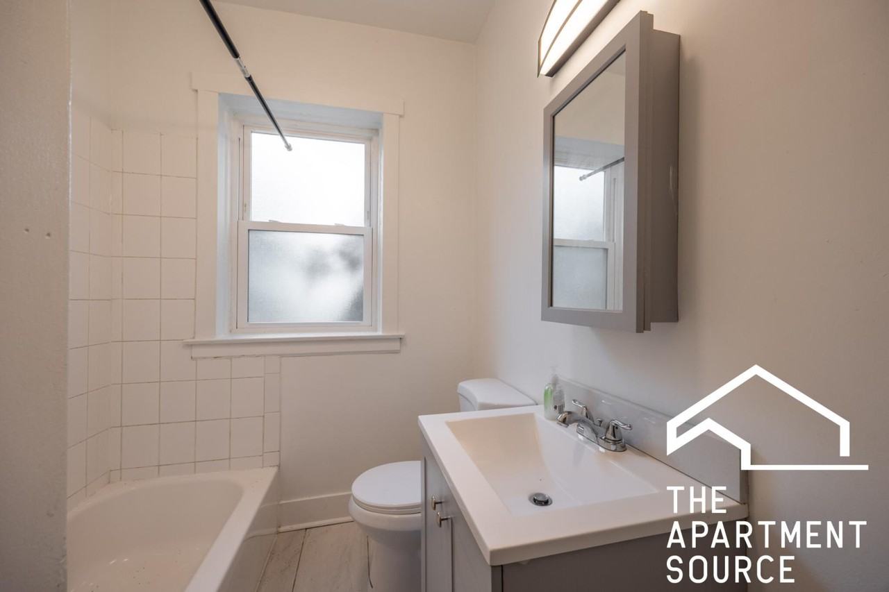 4652 W Palmer St #1 - Photo 5 of 16