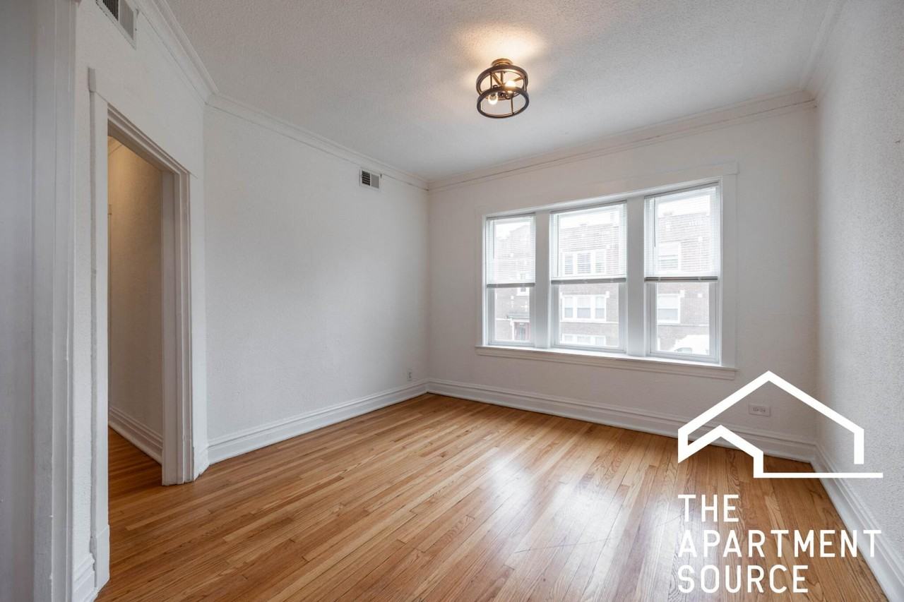4652 W Palmer St #1 - Photo 7 of 16