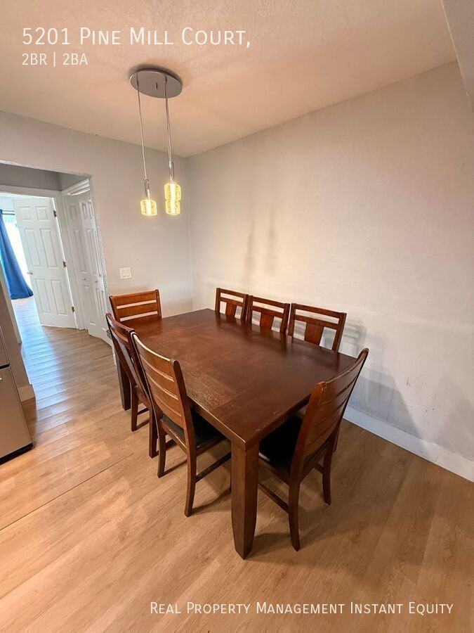 5201 Pine Mill Ct - Photo 5 of 50
