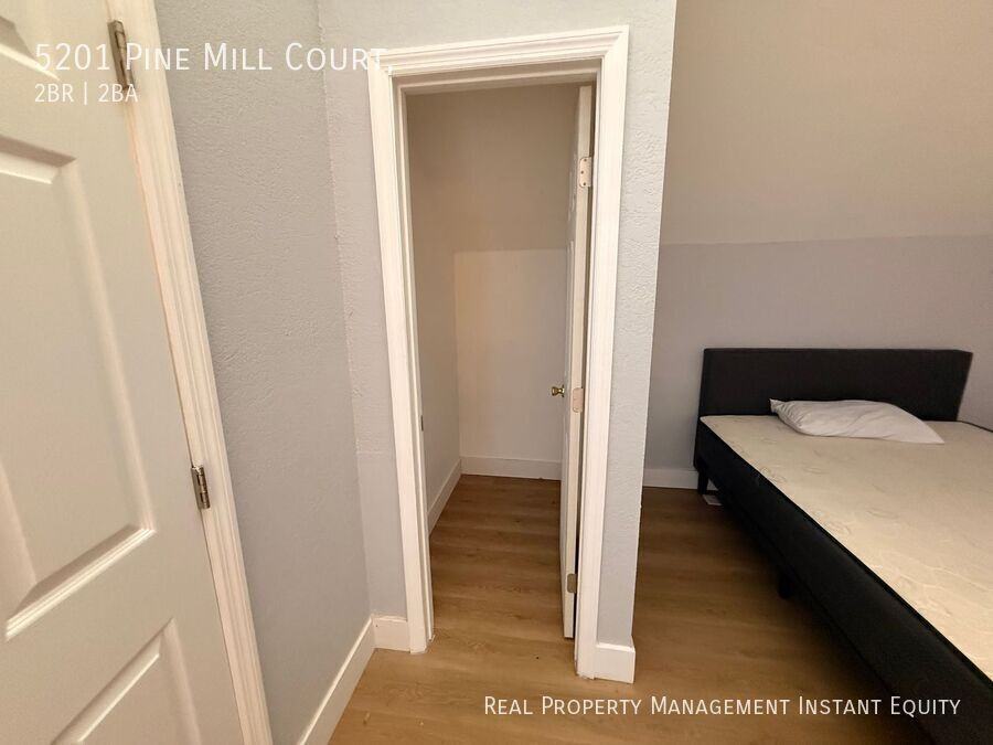 5201 Pine Mill Ct - Photo 6 of 50