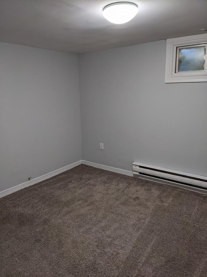 363 Hamilton Road #4 - Photo 5 of 5