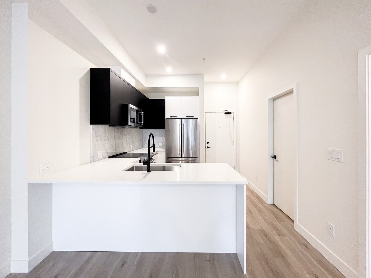 2620 152 Street #406 - Photo 4 of 14