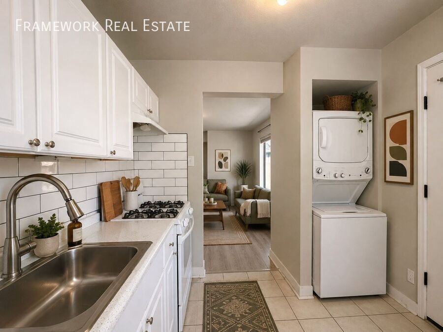 1458 Ivanhoe St - Photo 2 of 7