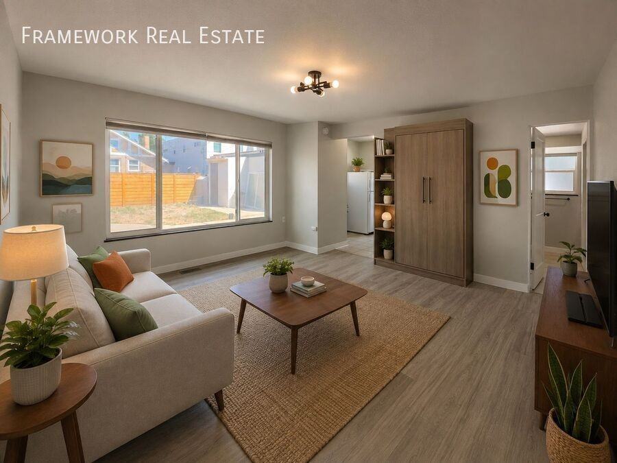 1458 Ivanhoe St - Photo 6 of 7