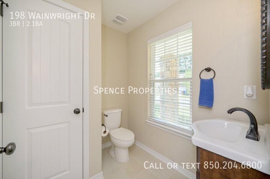 198 Wainwright Dr - Photo 5 of 35