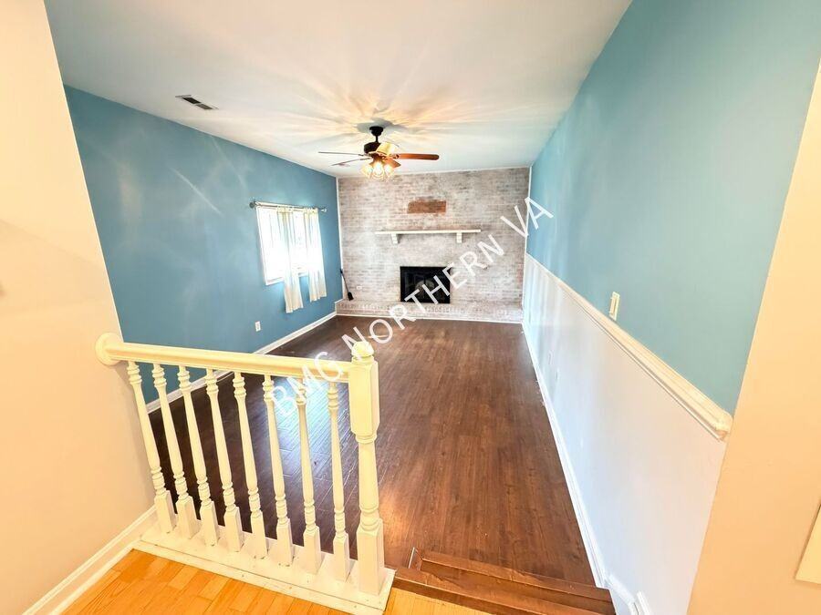 8957 Rolling Rd - Photo 7 of 25
