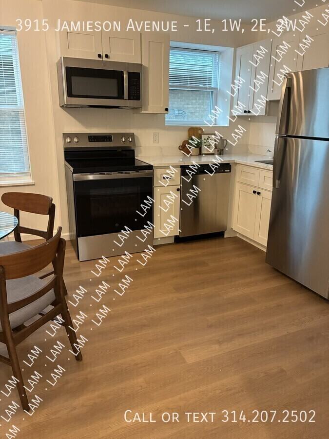 3915 Jamieson Ave #1E1W2E2W - Photo 6 of 13