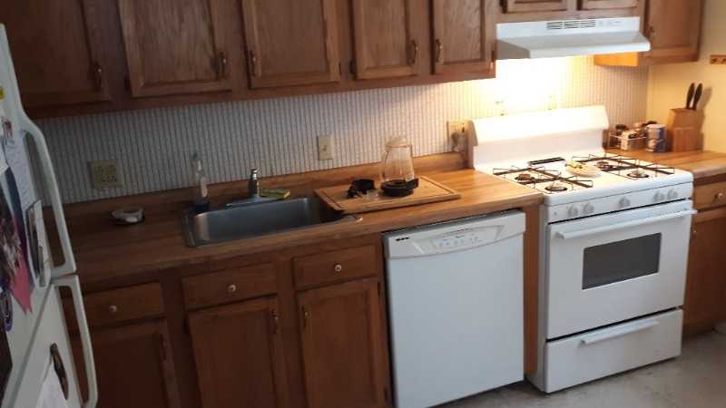 236 Schilling St - Photo 6 of 17