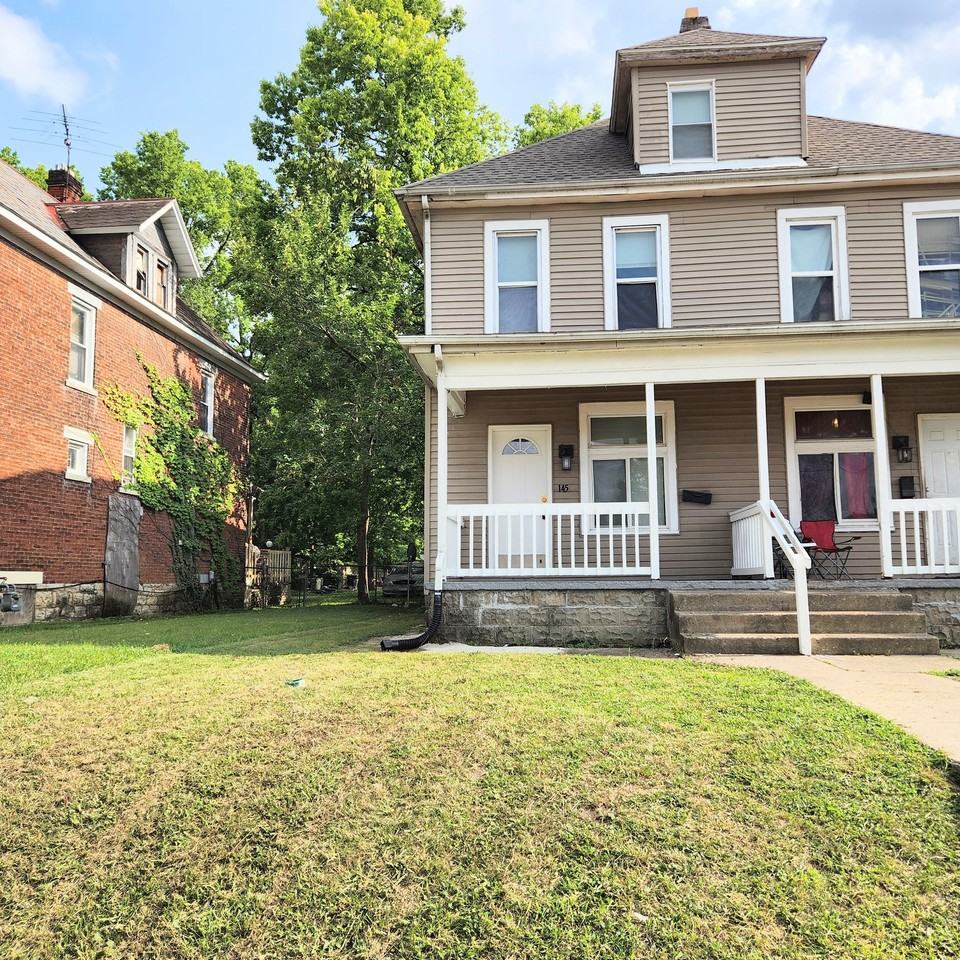 1455 E Mound St - Photo 2 of 16