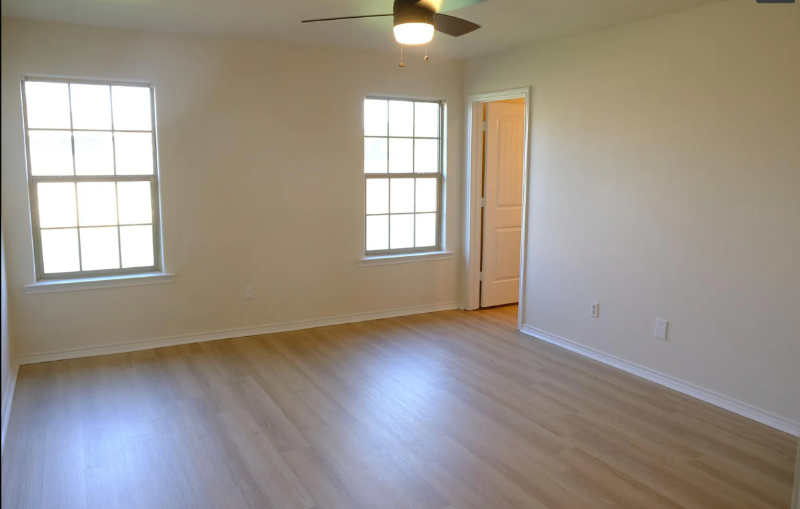 9102 Quincy Ave - Photo 4 of 28