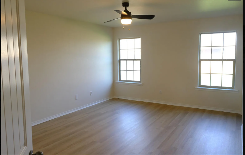 9102 Quincy Ave - Photo 5 of 28