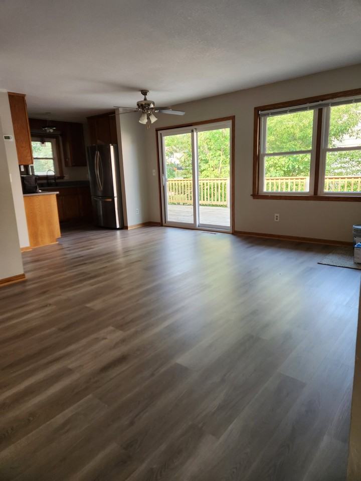 193 Butternut Ct - Photo 3 of 17