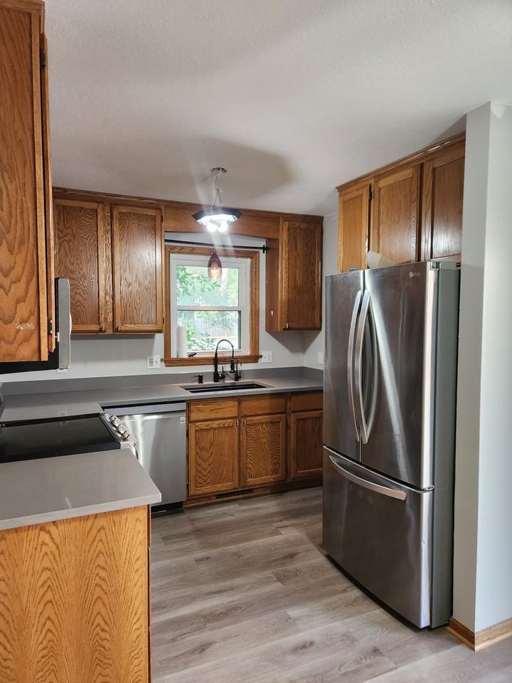 193 Butternut Ct - Photo 5 of 17