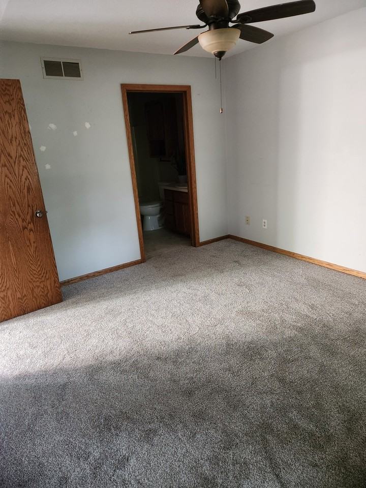 193 Butternut Ct - Photo 7 of 17