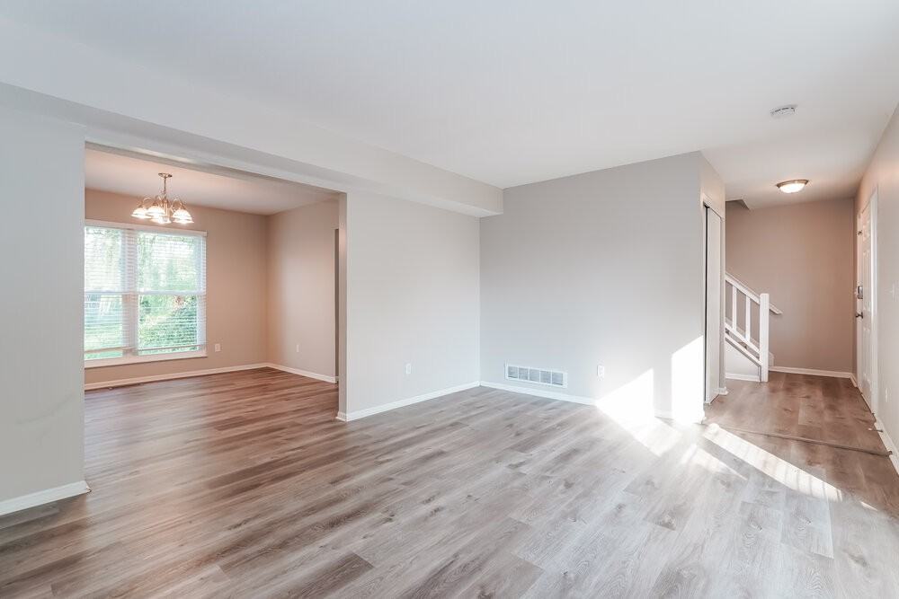 5305 Frisco Dr - Photo 7 of 18