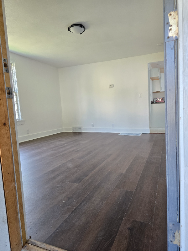 441 N Pearl St - Photo 4 of 17