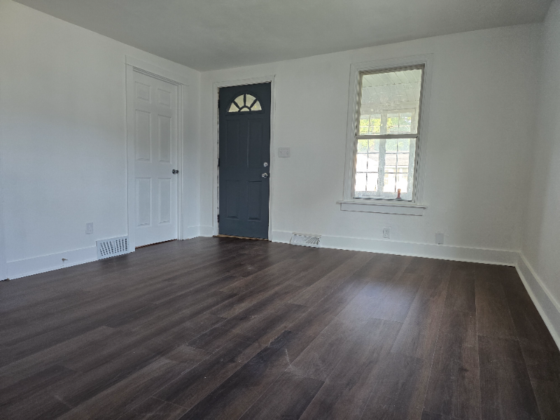 441 N Pearl St - Photo 5 of 17