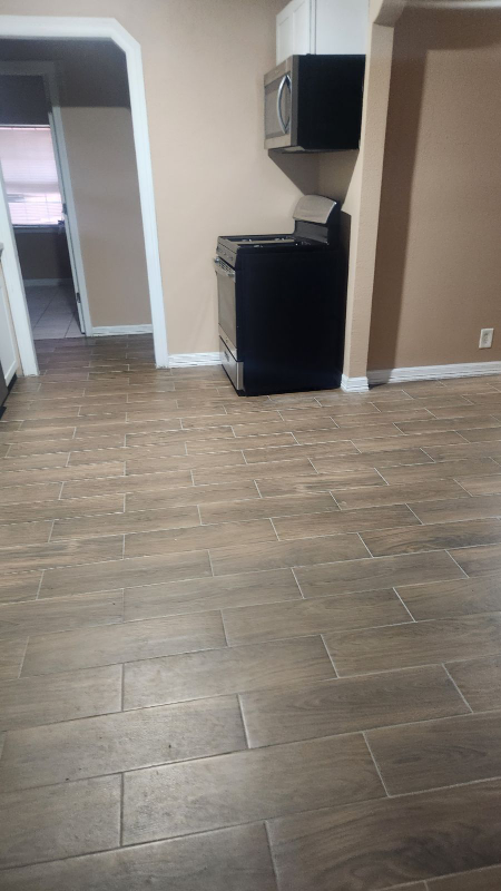 531 Roper St - Photo 6 of 34