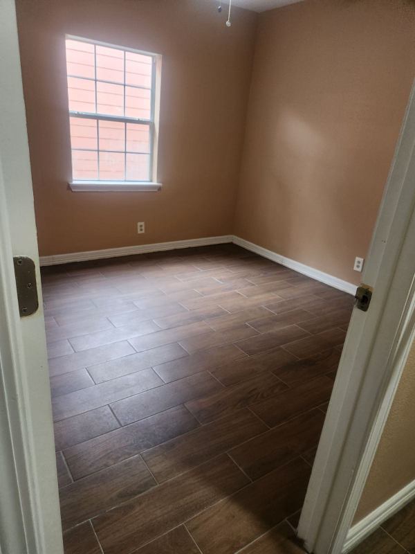 531 Roper St - Photo 6 of 46