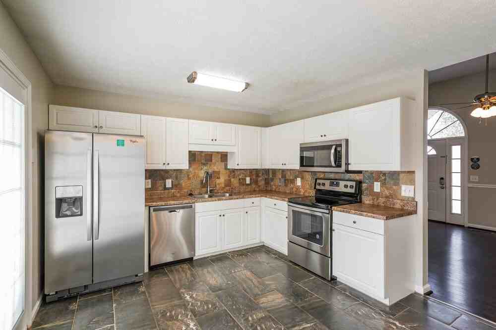 7109 Beard Ct - Photo 6 of 18