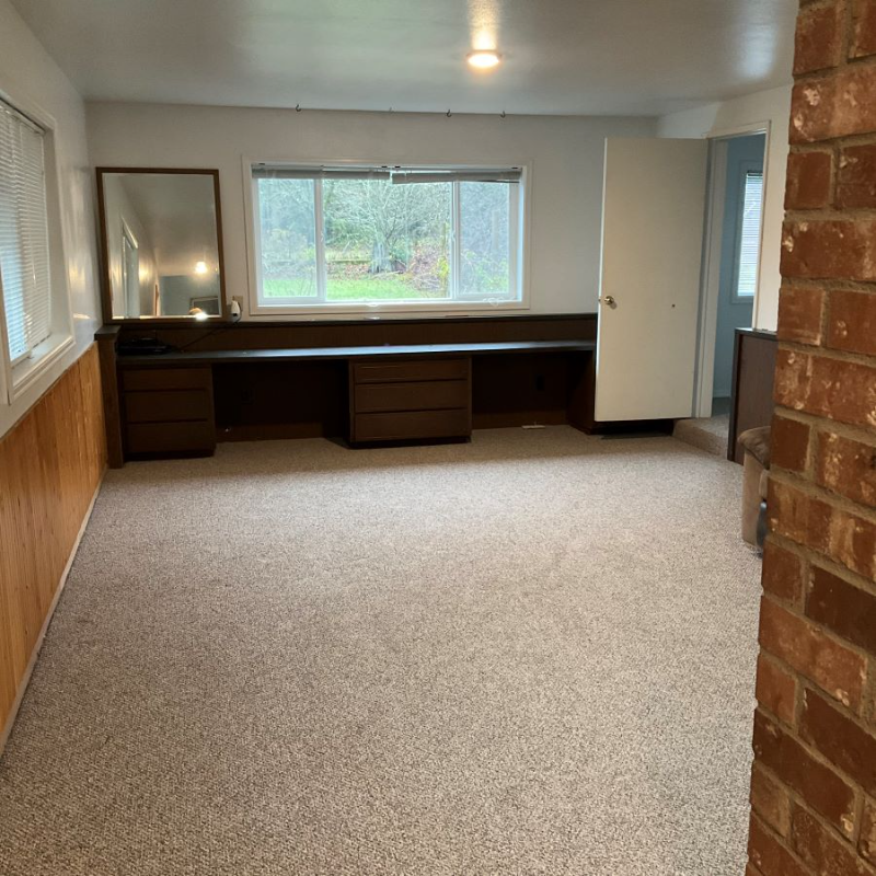 01 Russell Rd - Photo 2 of 11