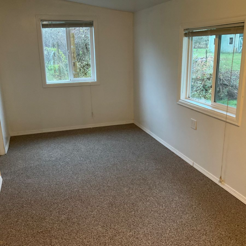 01 Russell Rd - Photo 6 of 11