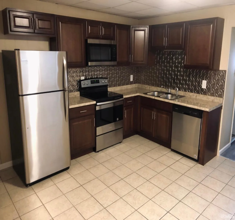2601 W Virginia St #B - Photo 3 of 6