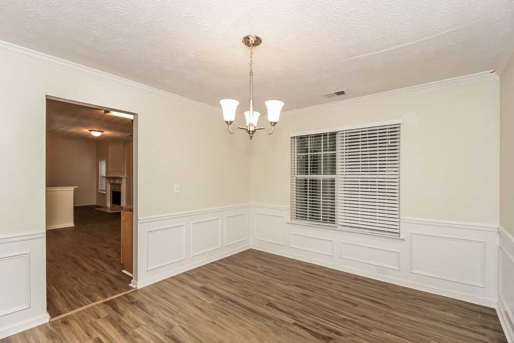 3410 Sandlake Dr Sw - Photo 6 of 17