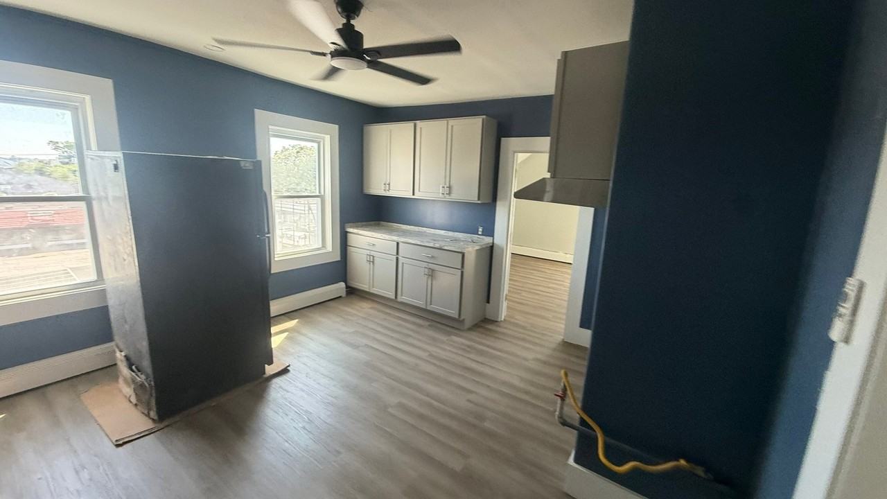 188 Division St #FL3 - Photo 2 of 12