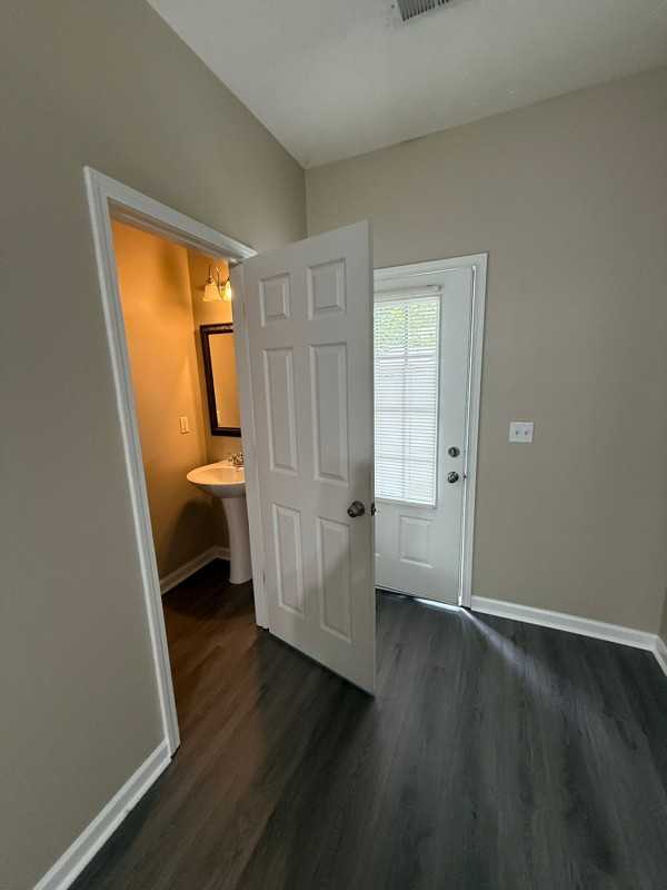 518 Oakside Pl - Photo 5 of 34