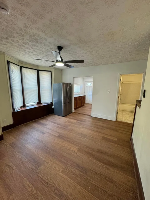 2542 Steele Ave - Photo 4 of 20