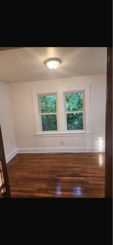 1443 Larchmont Rd - Photo 7 of 8