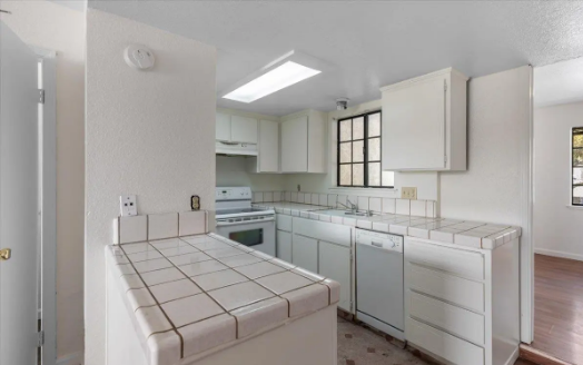 384 S 11th St - Photo 5 of 13