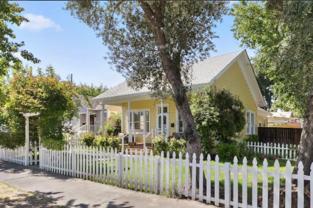 923 3rd St - Photo 1 of 1