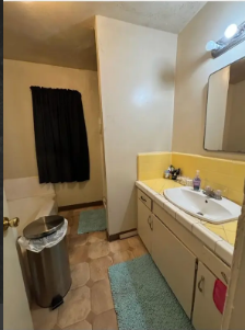 3743 N Fresno St - Photo 3 of 6