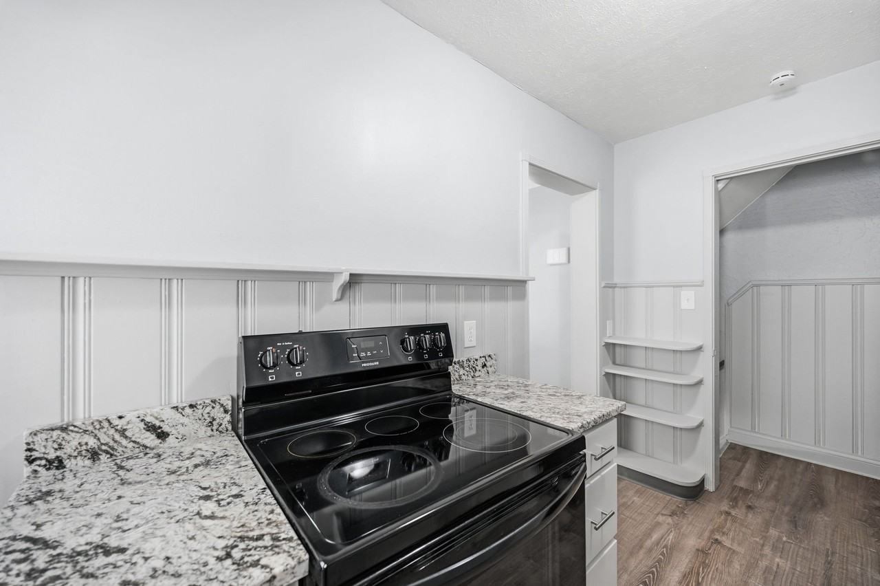 253 East Blvd - Photo 5 of 20