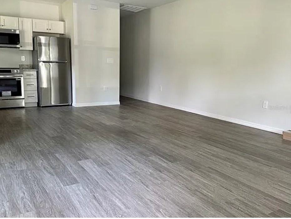 1025 Crestview Ave - Photo 4 of 12