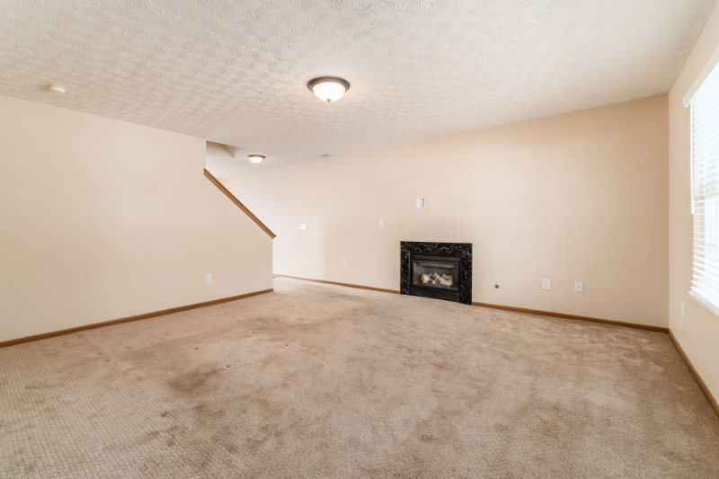 135 Saratoga St - Photo 7 of 31