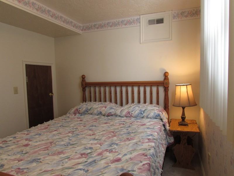 252 N Quince St #B - Photo 5 of 26